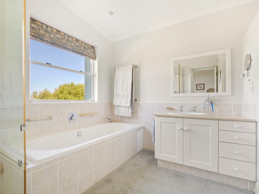 3 Bedroom Property for Sale in Belvidere Estate Western Cape